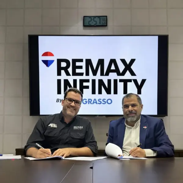 Anuncio de la apertura de REMAX Infinity en Punta Cana